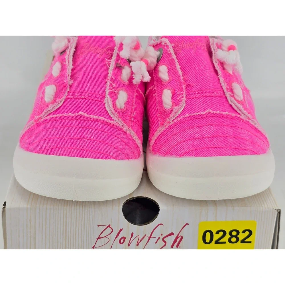 Blowfish Beachside-T Sneaker Kids Size 6 Hot Pink Twill Distressed - New